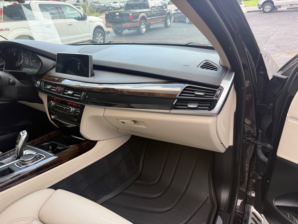 2015 BMW X5 Image 47
