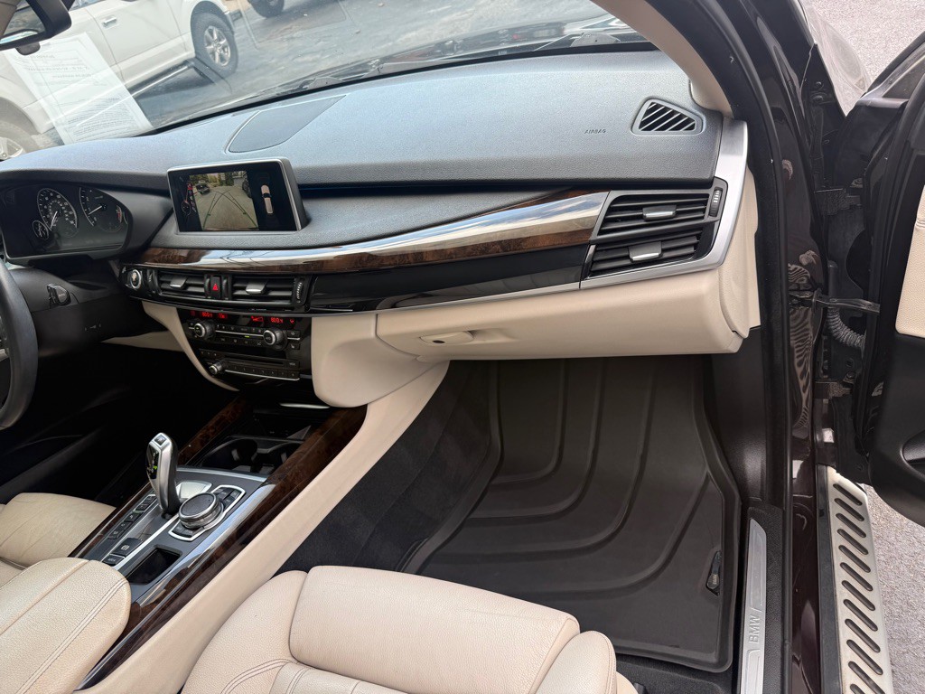 2015 BMW X5 Image 49