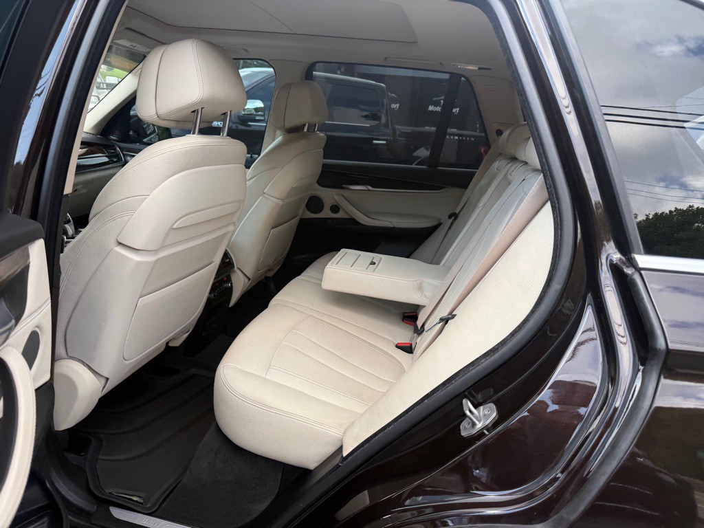 2015 BMW X5 Image 53