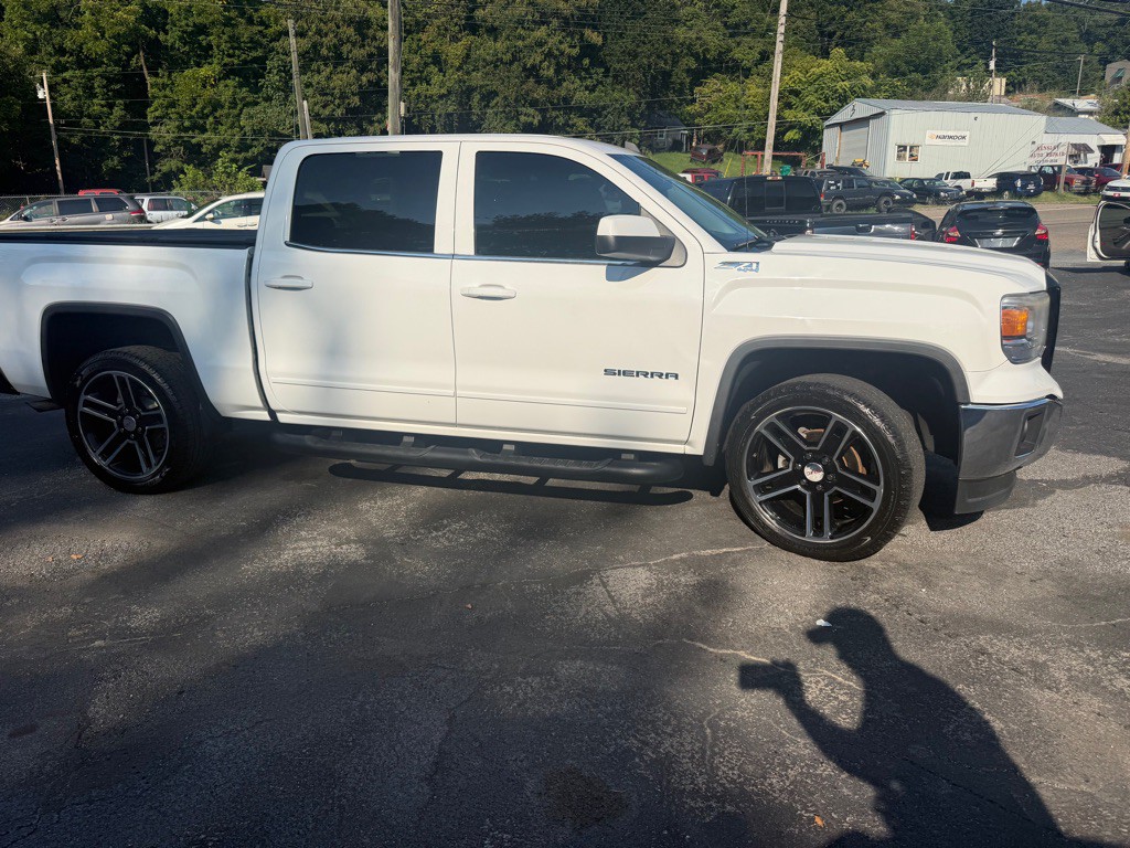 2015 GMC Sierra Image 16