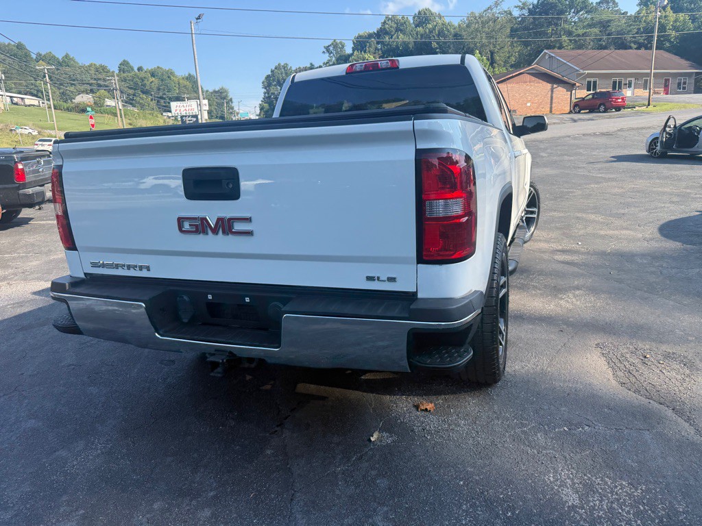 2015 GMC Sierra Image 18
