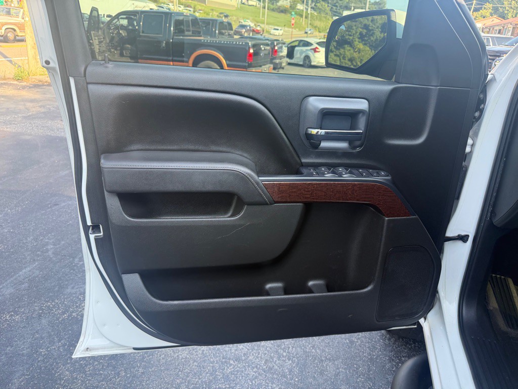 2015 GMC Sierra Image 35