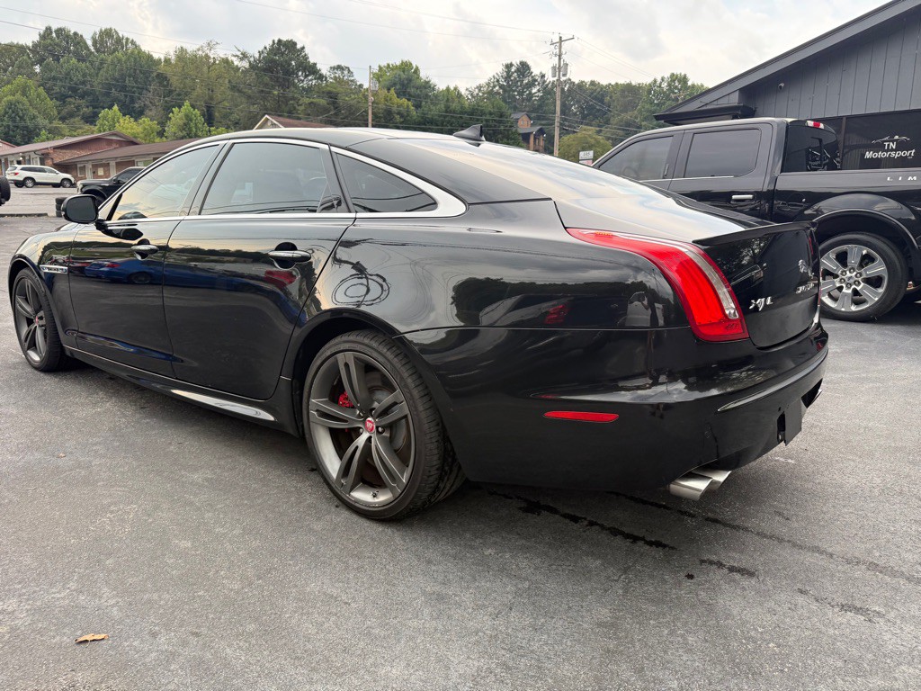 2014 Jaguar XJ Image 10