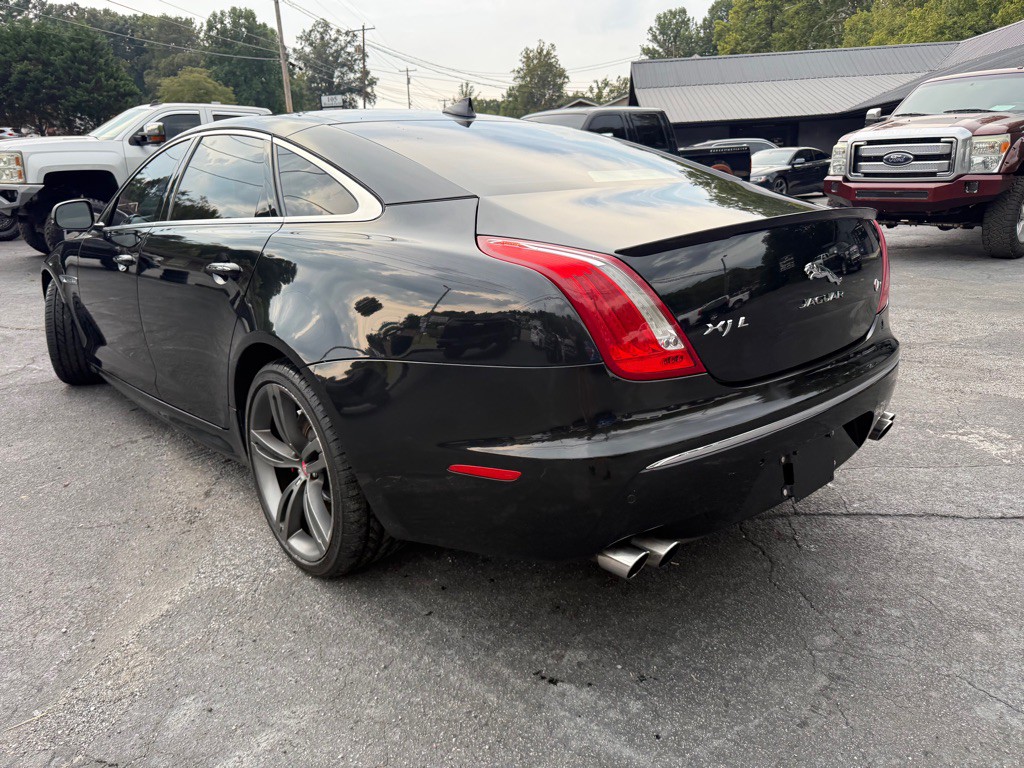 2014 Jaguar XJ Image 33