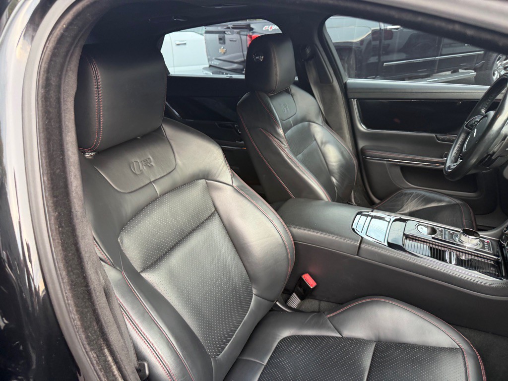 2014 Jaguar XJ Image 54