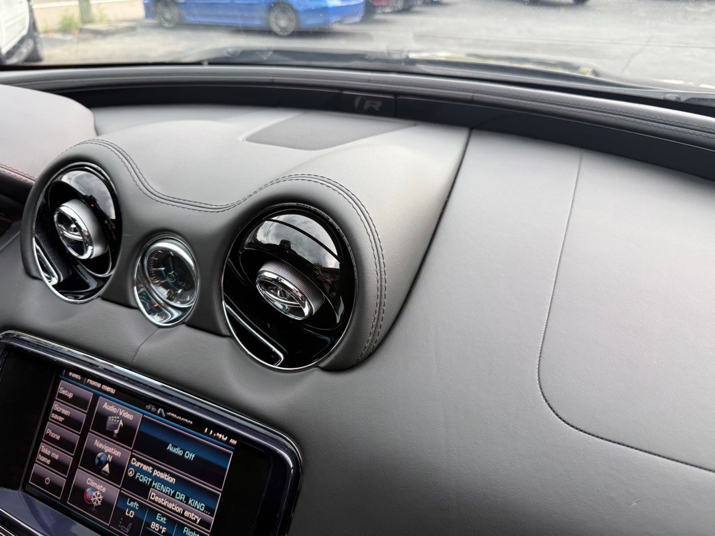 2014 Jaguar XJ Image 55