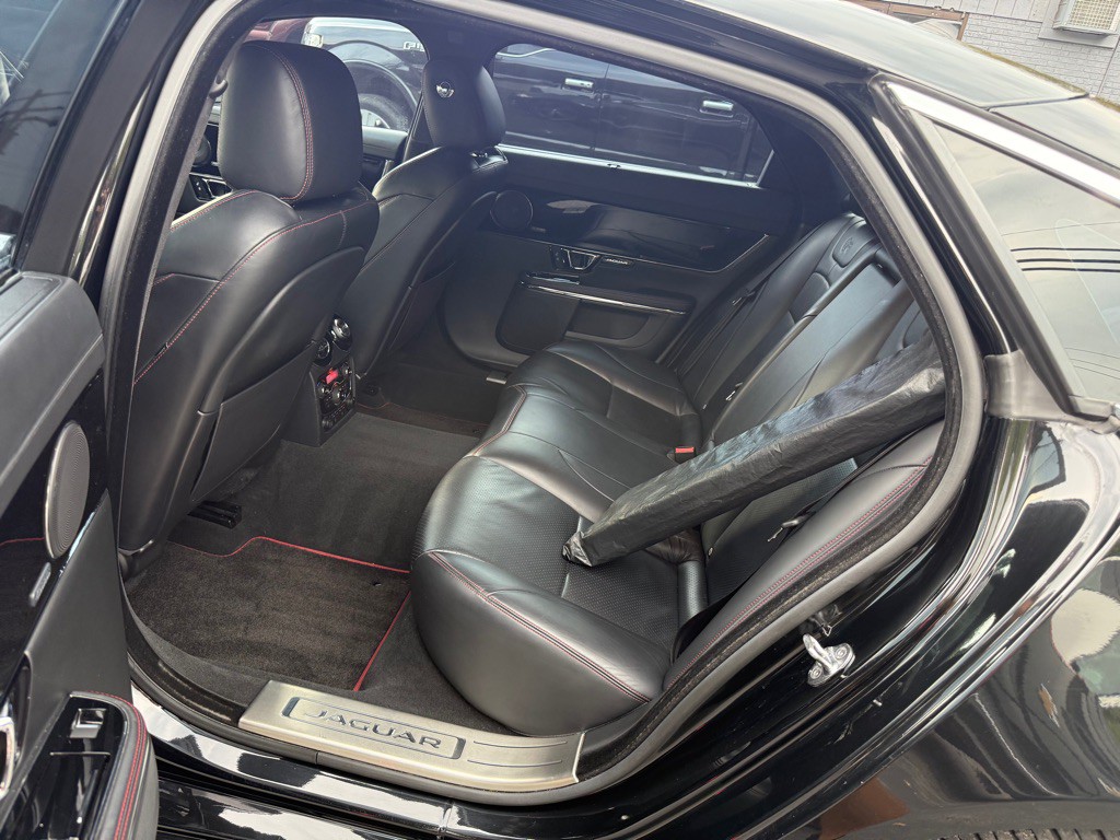 2014 Jaguar XJ Image 62