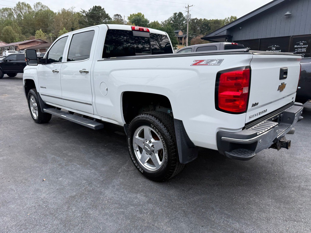 2015 Chevrolet Silverado 1500 Image 3
