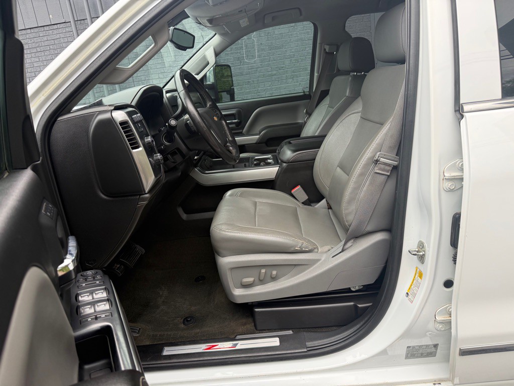 2015 Chevrolet Silverado 1500 Image 4