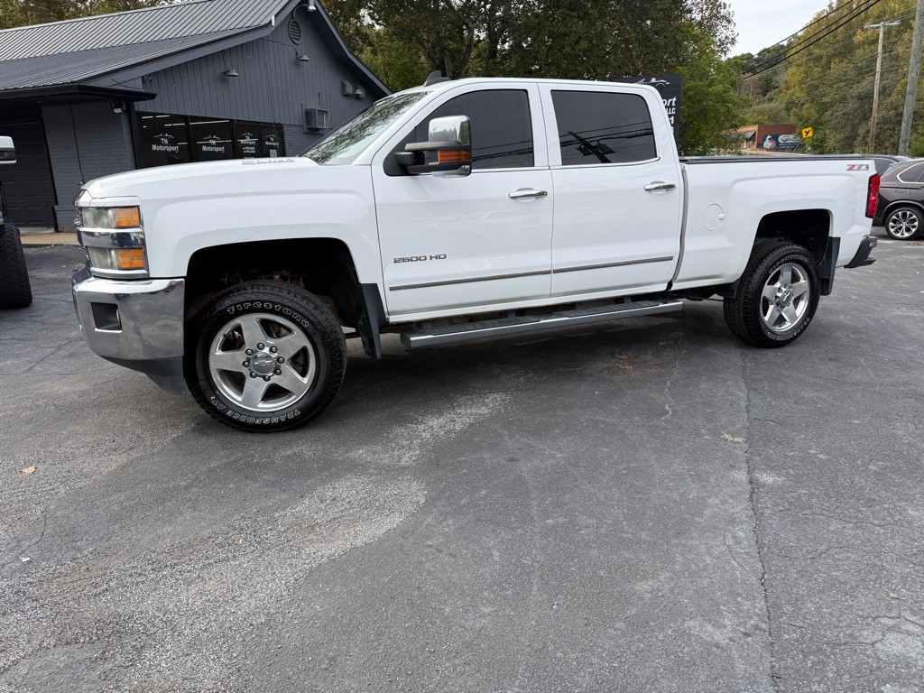 2015 Chevrolet Silverado 1500 Image 17