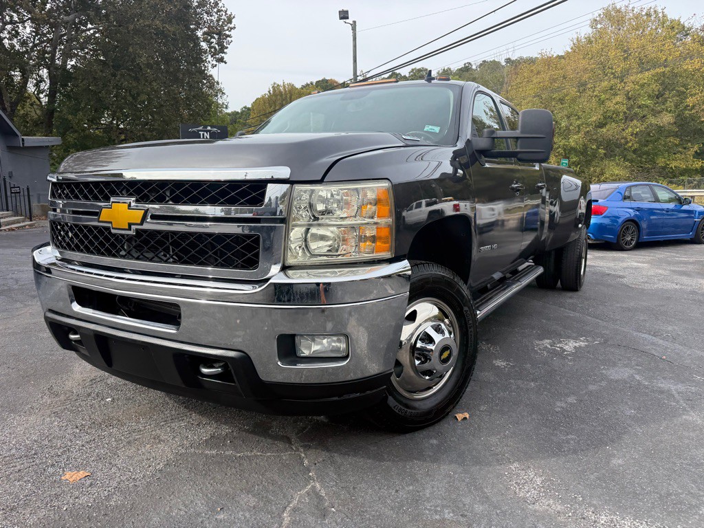 2011 Chevrolet Silverado 1500 Image 2