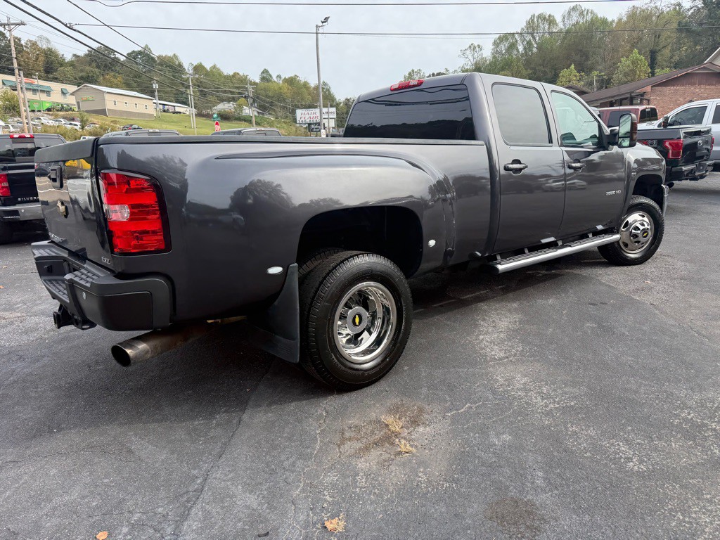 2011 Chevrolet Silverado 1500 Image 4