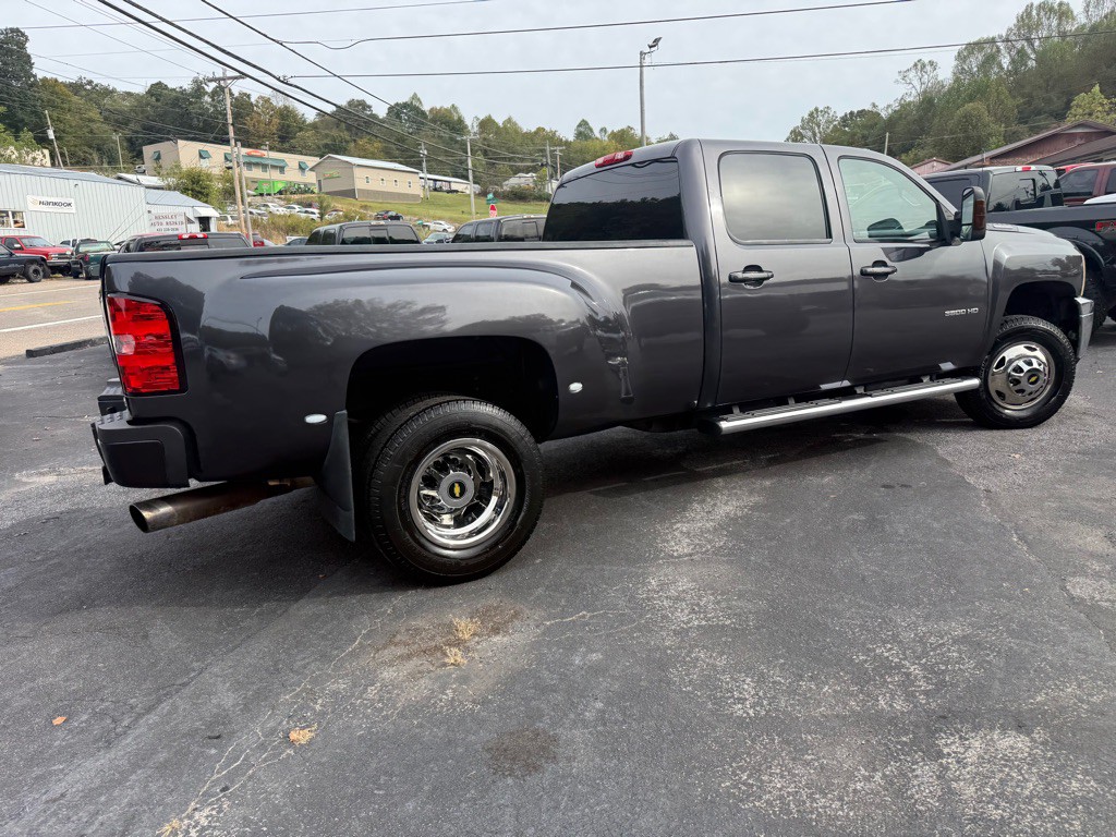 2011 Chevrolet Silverado 1500 Image 15