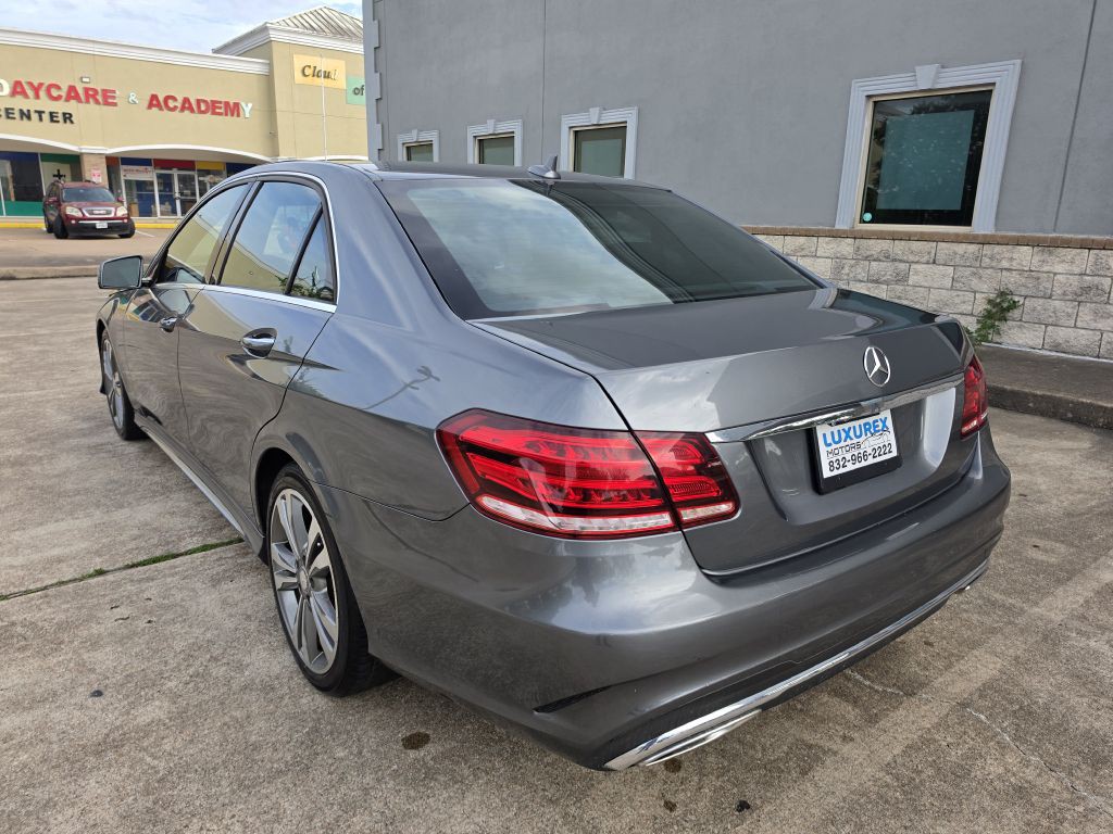 2016 Mercedes-Benz E-Class Image 5
