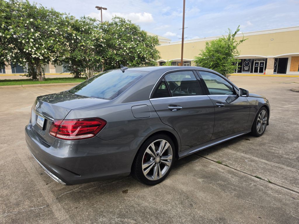 2016 Mercedes-Benz E-Class Image 7