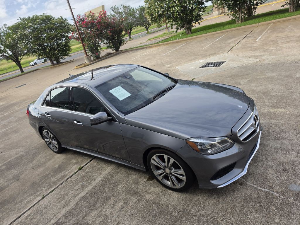 2016 Mercedes-Benz E-Class Image 9