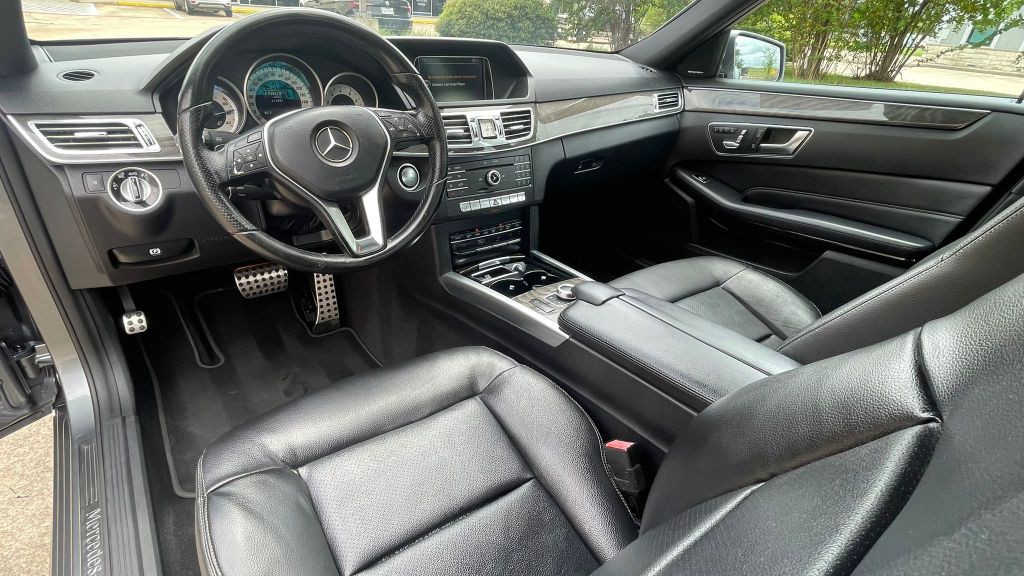 2016 Mercedes-Benz E-Class Image 12