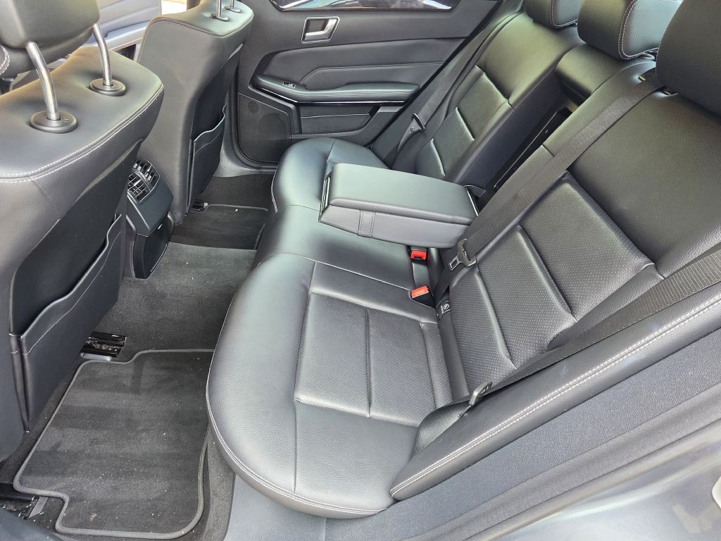 2016 Mercedes-Benz E-Class Image 16