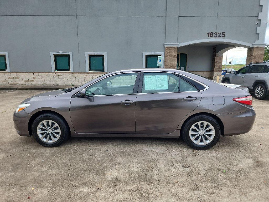 2017 Toyota Camry Image 4