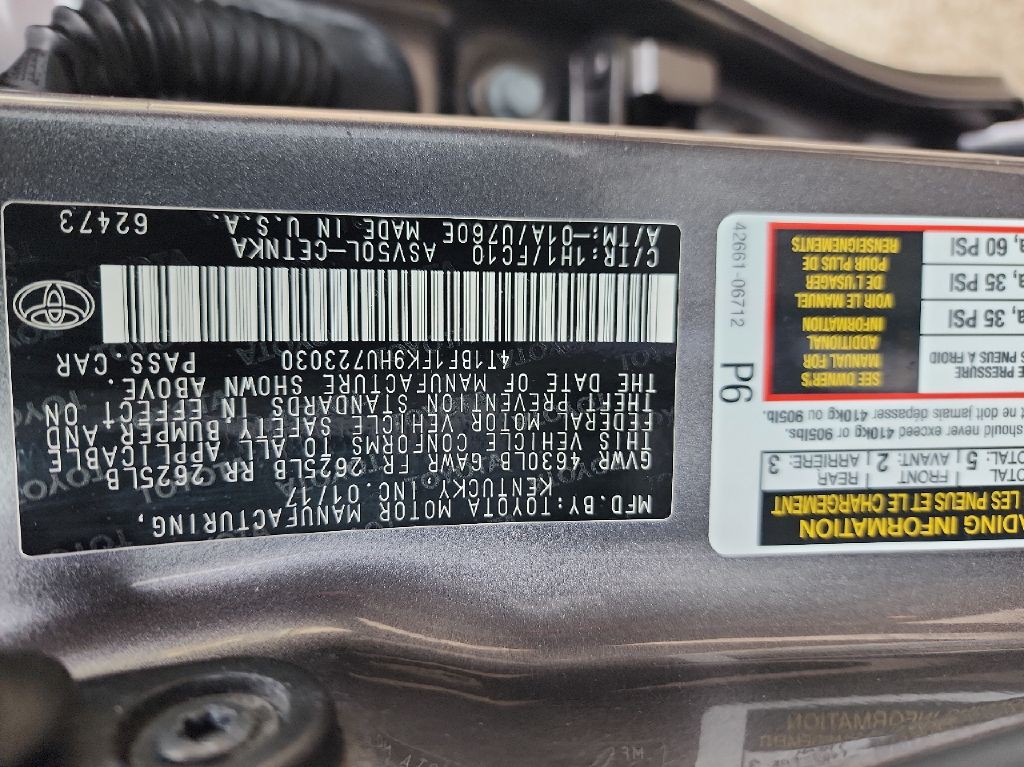 2017 Toyota Camry Image 26