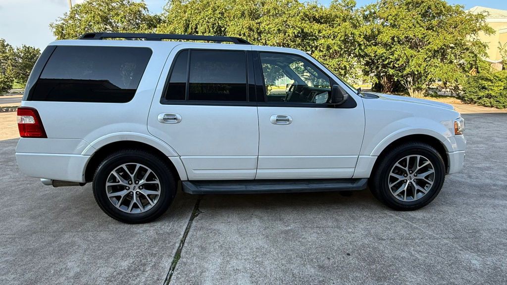 2017 Ford Expedition Image 8