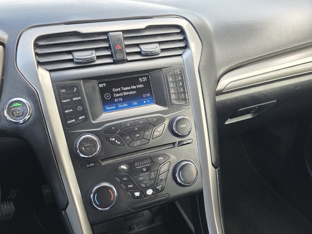 2017 Ford Fusion Image 23