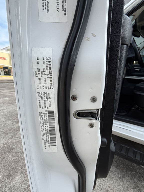 2014 RAM 1500 Image 32
