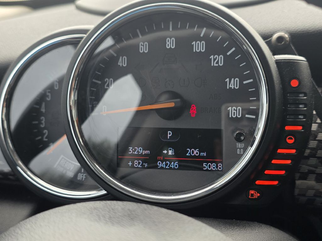 2016 MINI Cooper Image 22