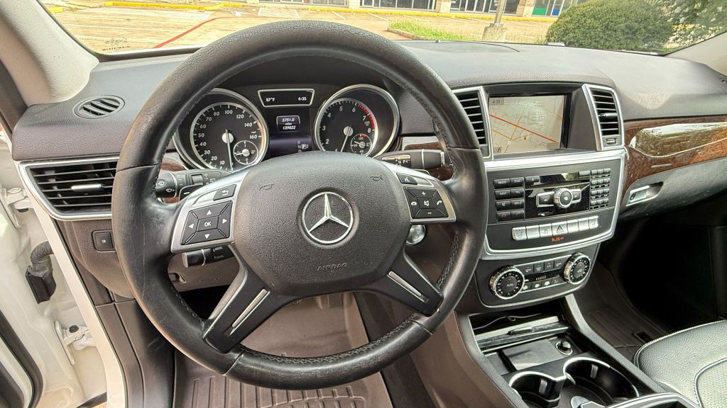 2015 Mercedes-Benz M-Class Image 25