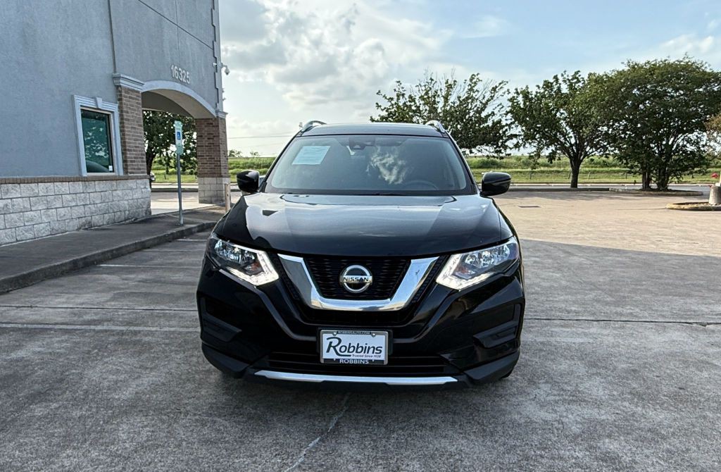 2019 Nissan Rogue Image 2