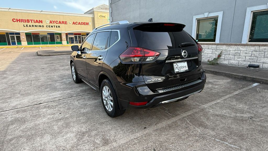2019 Nissan Rogue Image 8