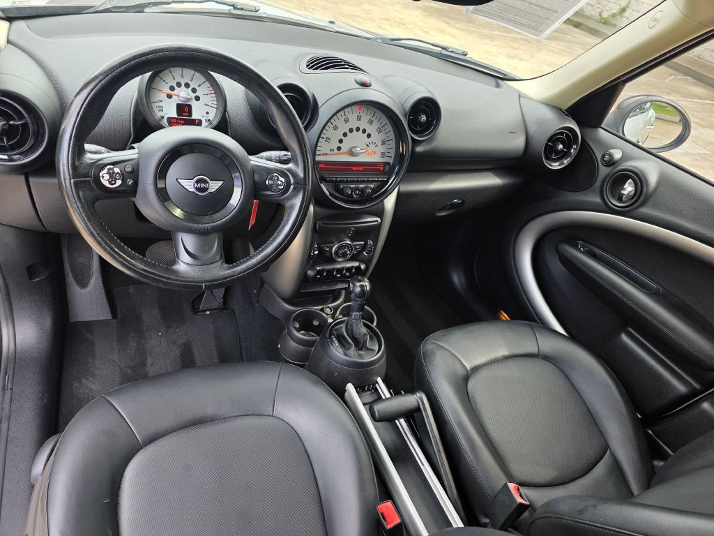 2013 MINI Cooper Image 12