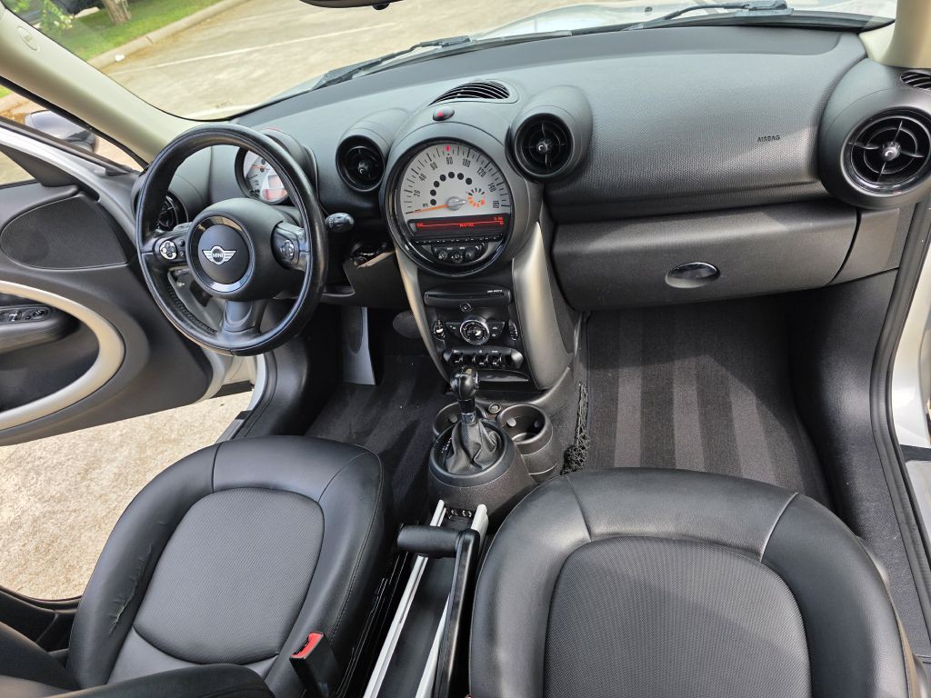2013 MINI Cooper Image 15