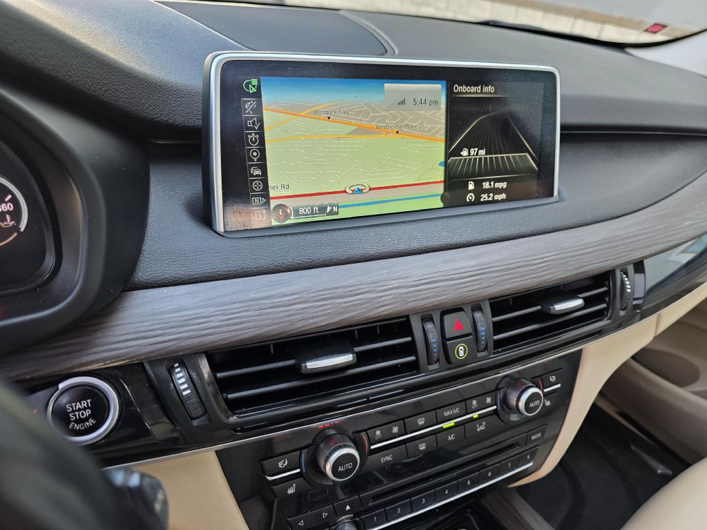 2015 BMW X5 Image 25