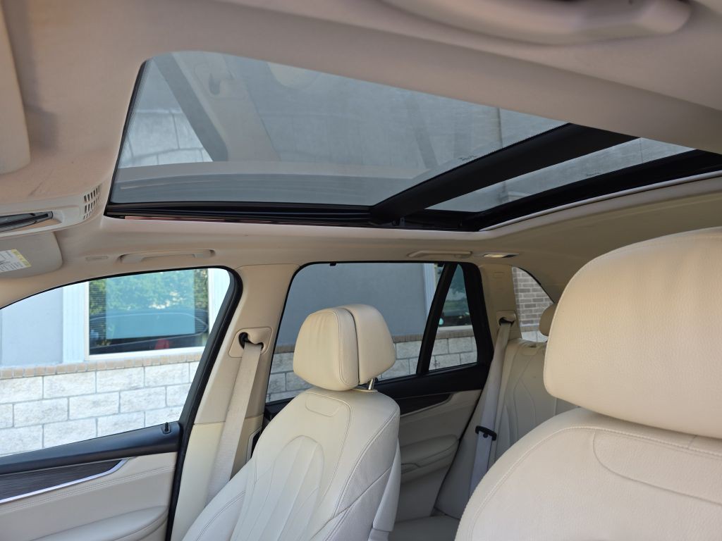 2015 BMW X5 Image 27