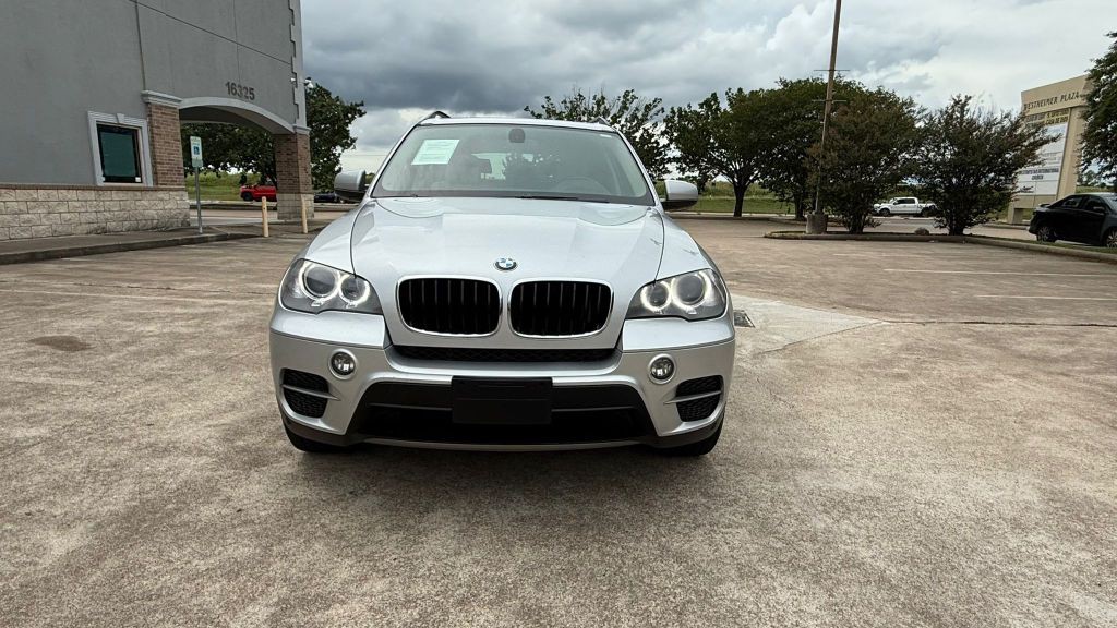 2012 BMW X5 Image 2