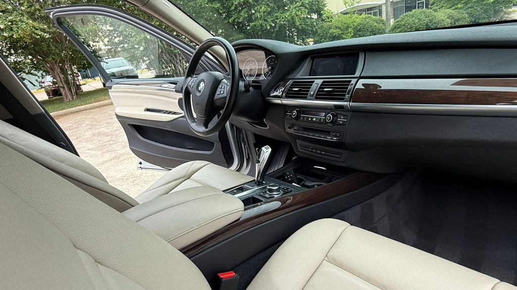 2012 BMW X5 Image 13