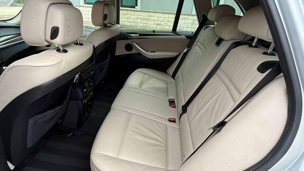 2012 BMW X5 Image 17