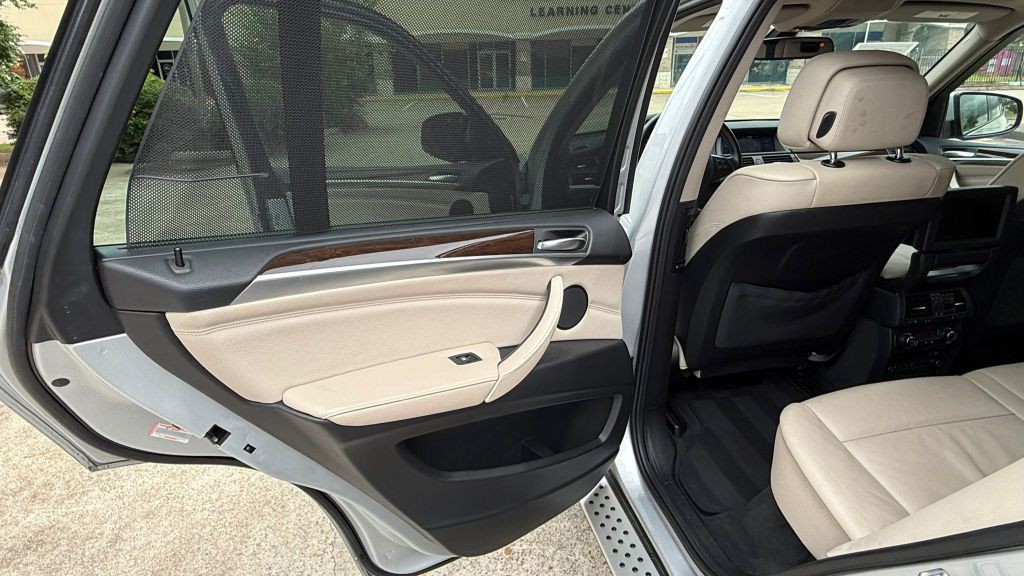 2012 BMW X5 Image 18