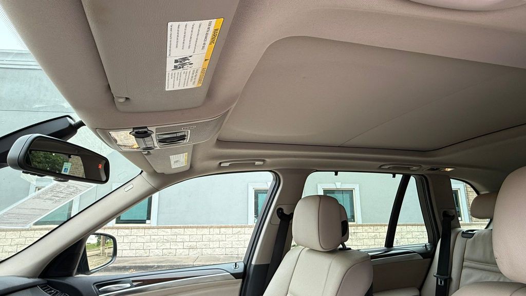 2012 BMW X5 Image 24