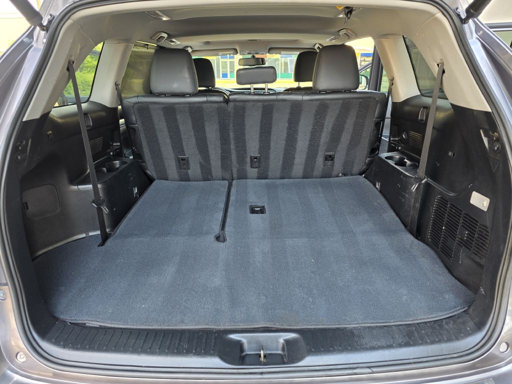 2016 Toyota Highlander Image 19