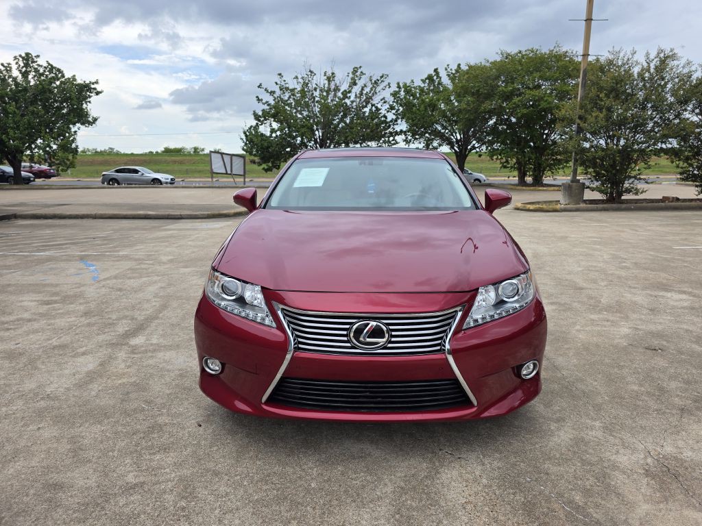 2015 Lexus ES Image 2
