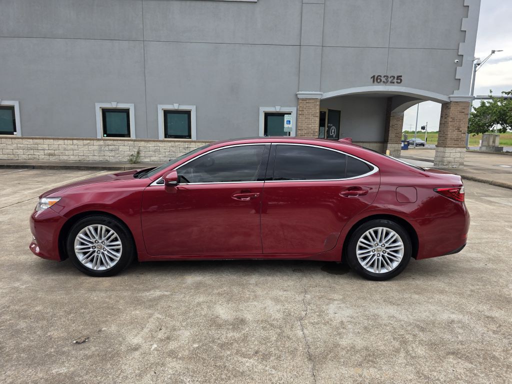 2015 Lexus ES Image 4