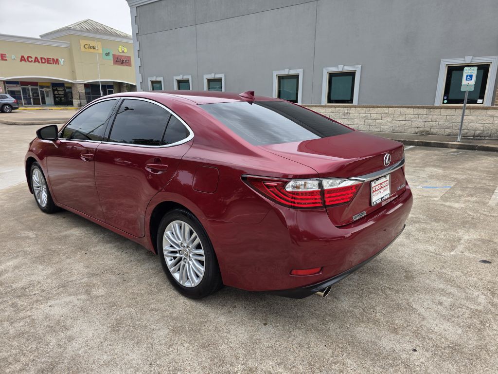 2015 Lexus ES Image 5
