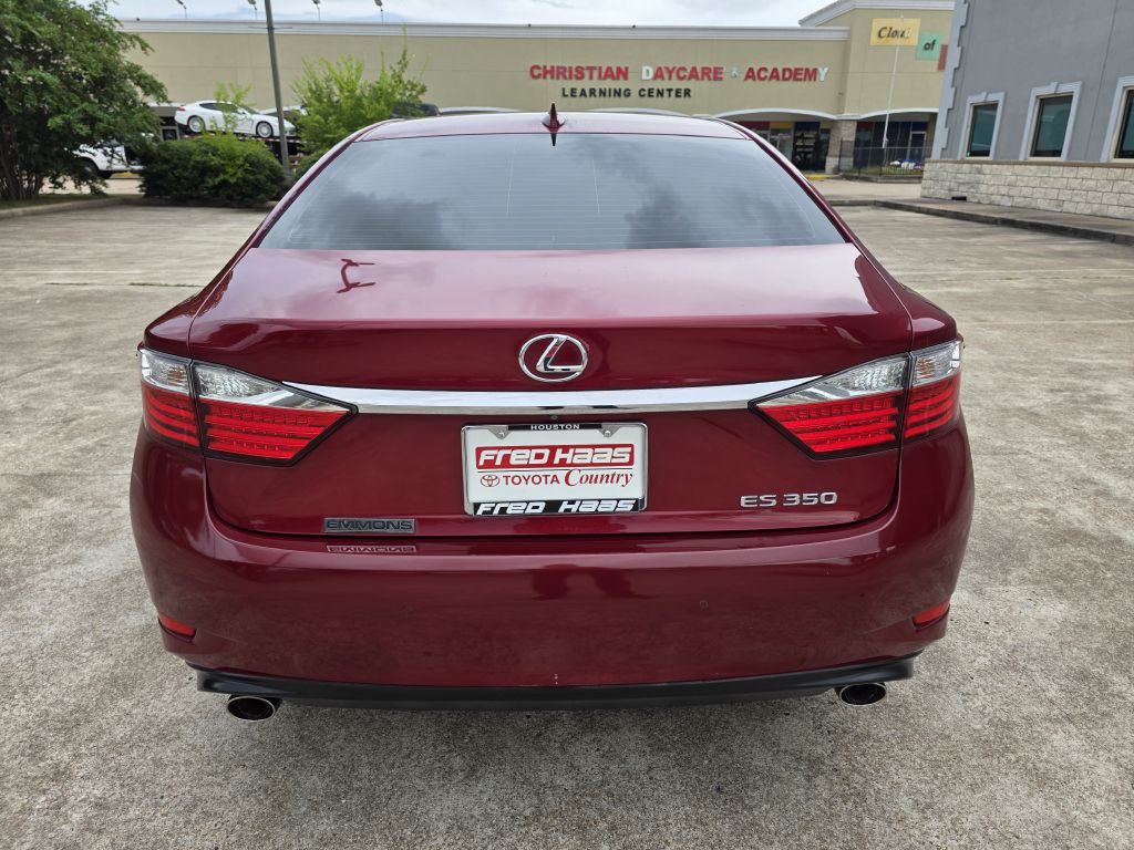 2015 Lexus ES Image 6