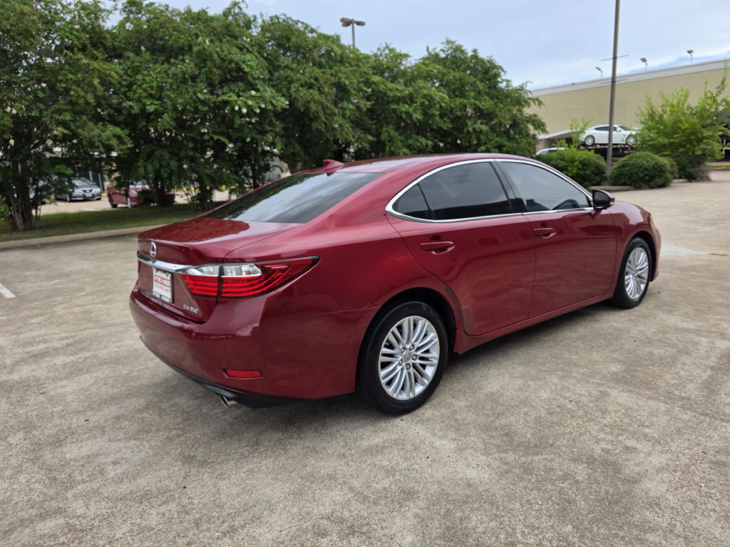 2015 Lexus ES Image 7