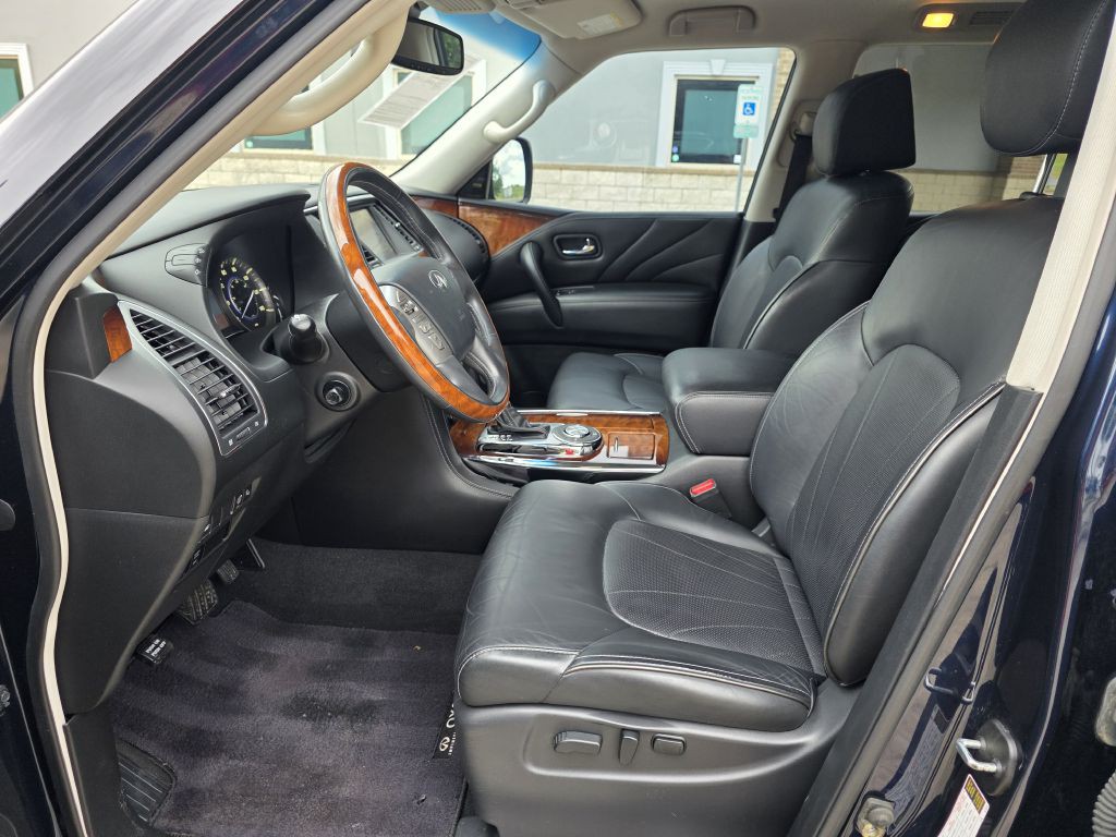 2017 INFINITI QX80 Image 12