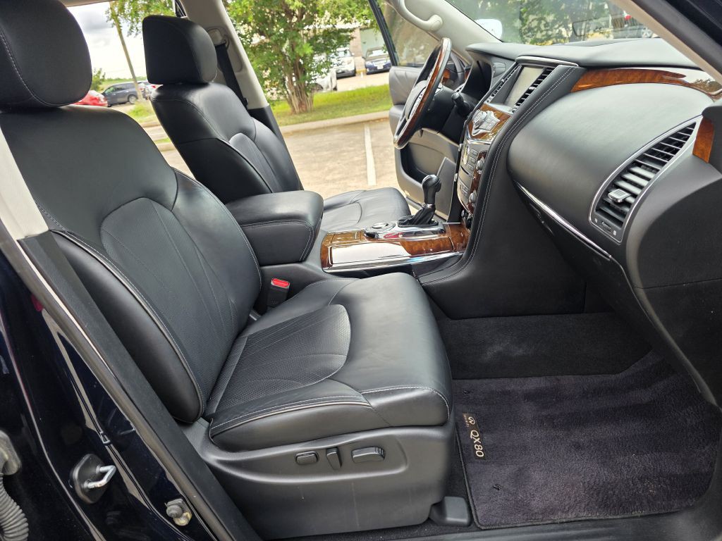 2017 INFINITI QX80 Image 15