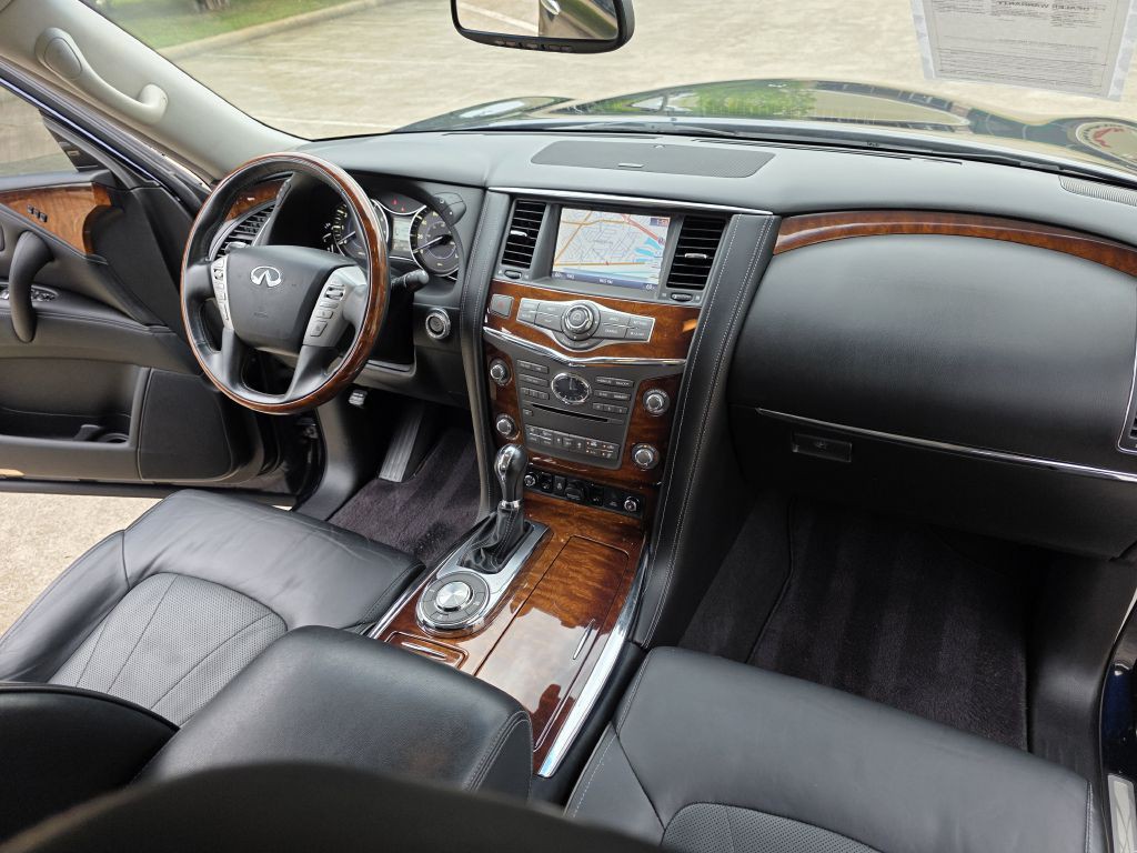 2017 INFINITI QX80 Image 16