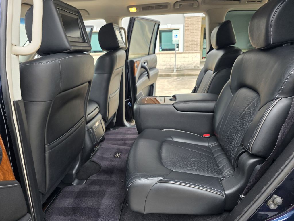 2017 INFINITI QX80 Image 18